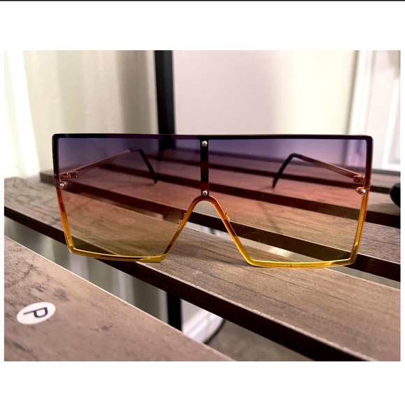 New! - Picture 1 of 1